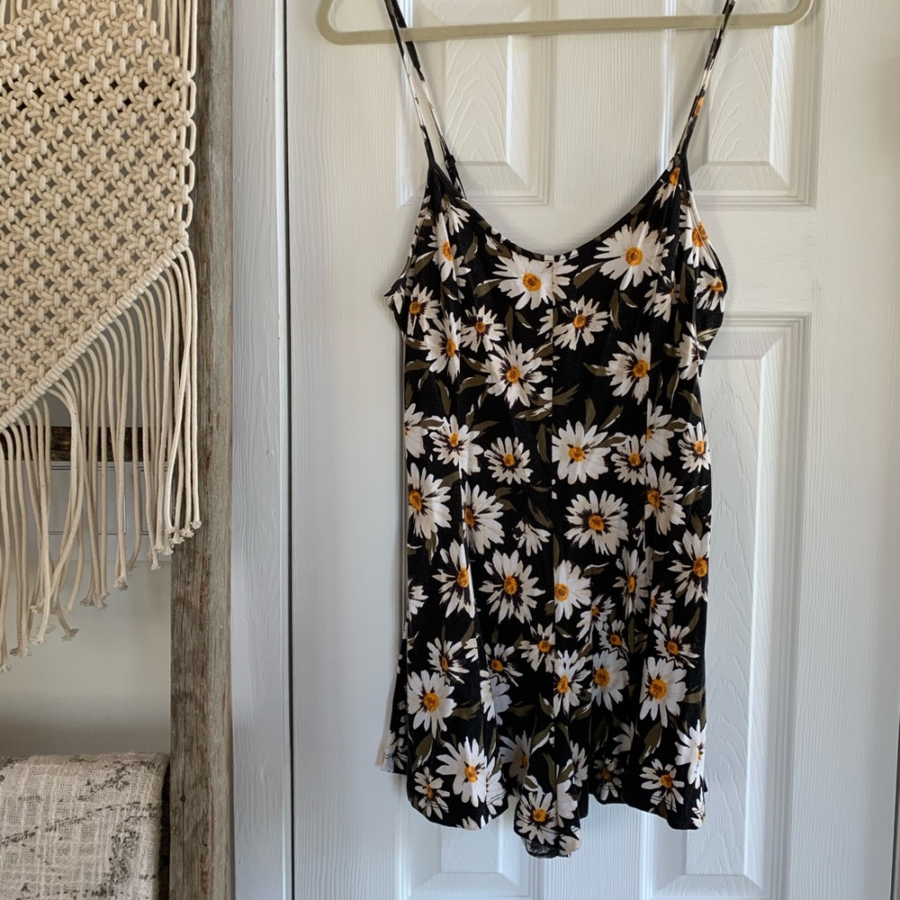 Strappy Romper With Daisies